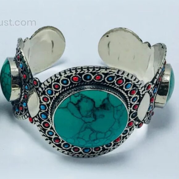 Single Handmade Kuchi Cuff Bracelet: Afghan Tribal Jewelry - Picture 2 of 8